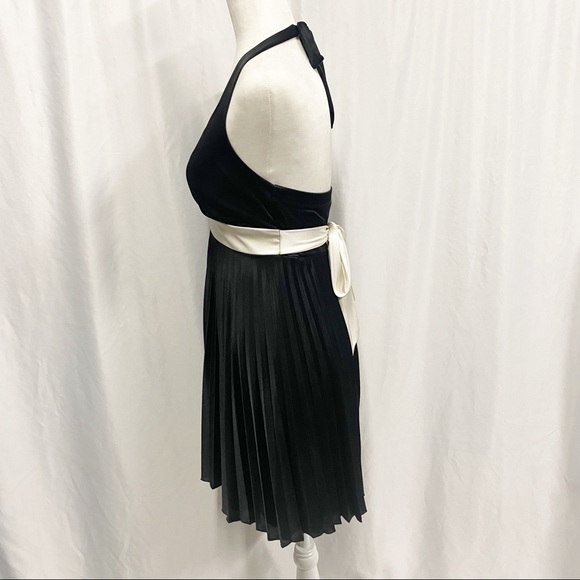 Speechless Black & White Backless Knee Length Formal Dress - Picture 4 of 11